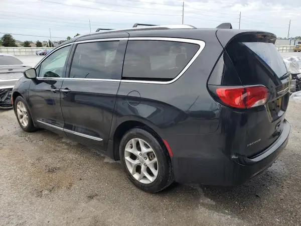 2C4RC1BG5JR171462 2018 CHRYSLER PACIFICA - Image 2