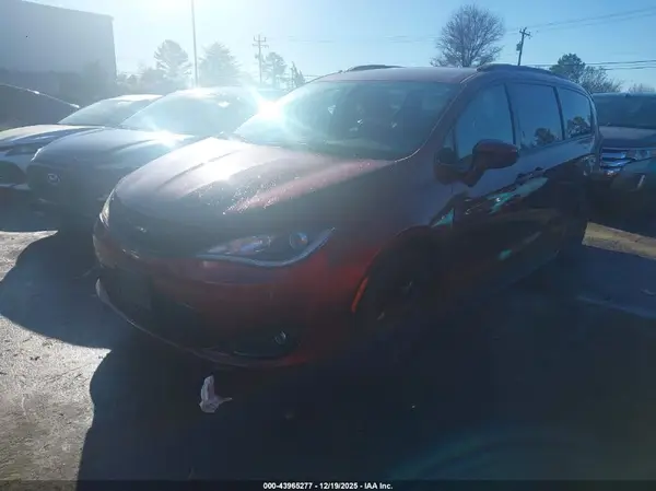 2C4RC1BG5JR172109 2018 CHRYSLER PACIFICA - Image 2