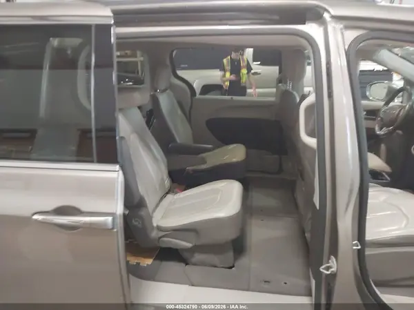 2C4RC1BG5JR175172 2018 CHRYSLER PACIFICA - Image 8