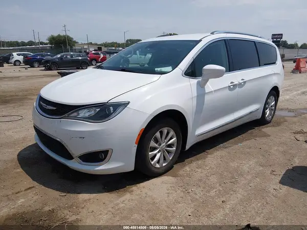 2C4RC1BG5JR182266 2018 CHRYSLER PACIFICA - Image 2