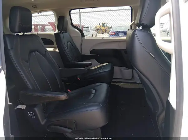 2C4RC1BG5JR182266 2018 CHRYSLER PACIFICA - Image 8