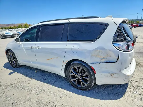 2C4RC1BG5JR182400 2018 CHRYSLER PACIFICA - Image 2