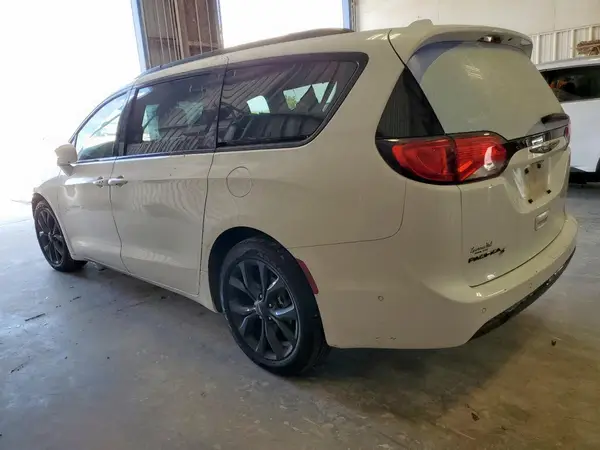 2C4RC1BG5JR182574 2018 CHRYSLER PACIFICA - Image 2