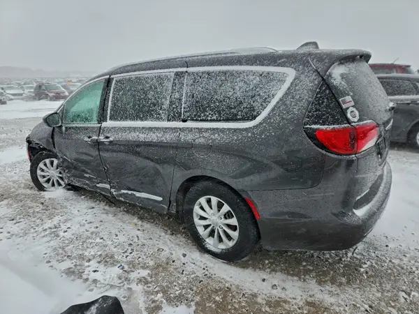 2C4RC1BG5JR188472 2018 CHRYSLER PACIFICA - Image 2