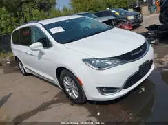 2C4RC1BG5JR192800 2018 CHRYSLER PACIFICA