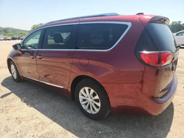2C4RC1BG5JR210633 2018 CHRYSLER PACIFICA - Image 2