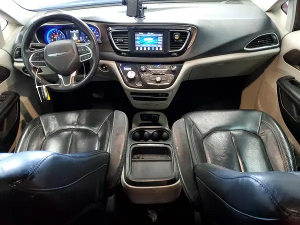 2C4RC1BG5JR211233 2018 CHRYSLER PACIFICA - Image 8