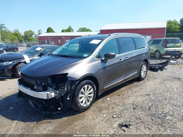 2C4RC1BG5JR229098 2018 CHRYSLER PACIFICA - Image 2