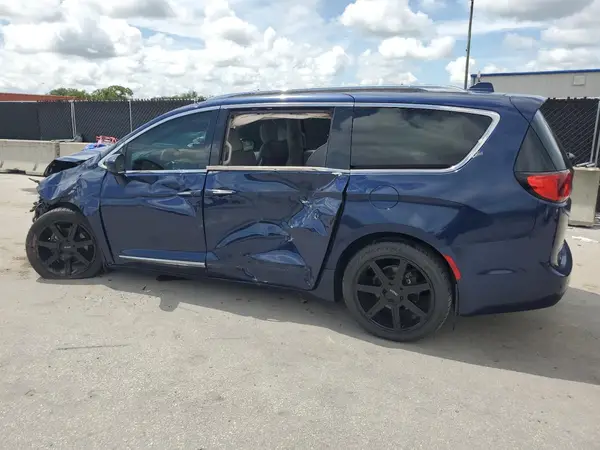 2C4RC1BG5JR233555 2018 CHRYSLER PACIFICA - Image 2