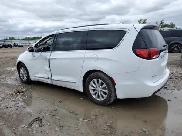 2C4RC1BG5JR233734 2018 CHRYSLER PACIFICA - Image 2