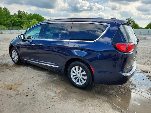 2C4RC1BG5JR234799 2018 CHRYSLER PACIFICA - Image 2