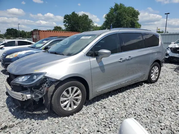 2C4RC1BG5JR237444 2018 CHRYSLER PACIFICA - Image 1
