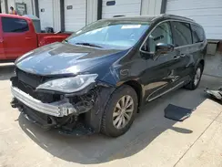 2C4RC1BG5JR256821 2018 CHRYSLER PACIFICA