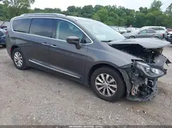 2C4RC1BG5JR257287 2018 CHRYSLER PACIFICA