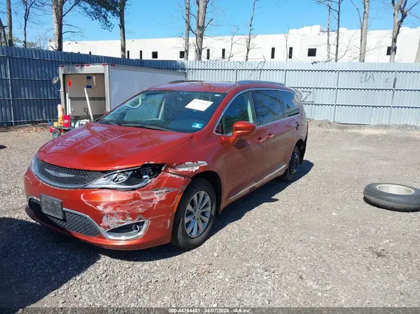 2C4RC1BG5JR257337 2018 CHRYSLER PACIFICA - Image 2