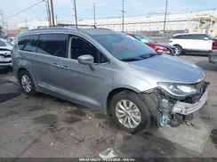 2C4RC1BG5JR269343 2018 CHRYSLER PACIFICA