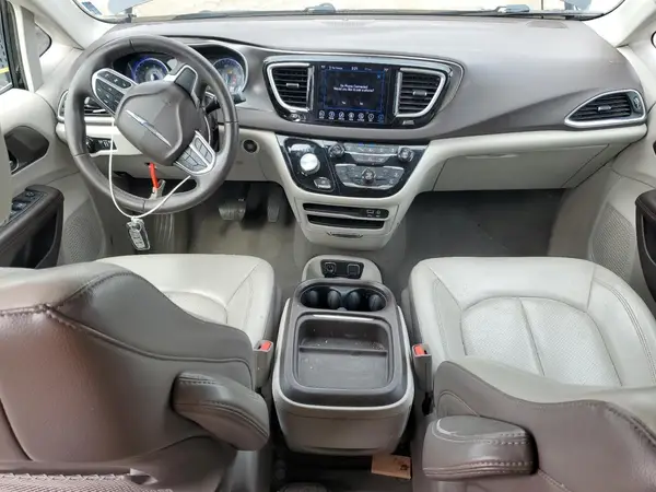 2C4RC1BG5JR269701 2018 CHRYSLER PACIFICA - Image 8