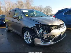 2C4RC1BG5JR270413 2018 CHRYSLER PACIFICA