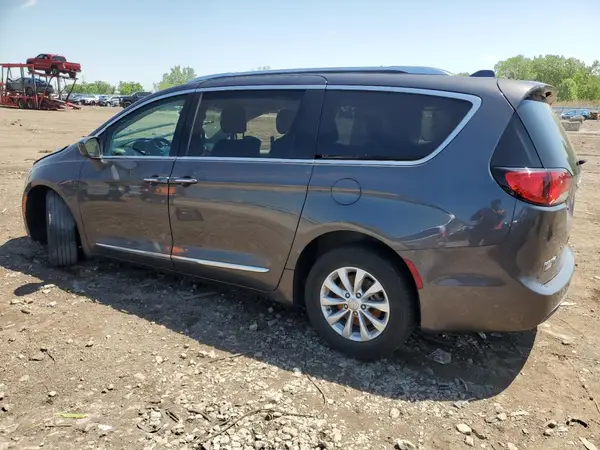 2C4RC1BG5JR277507 2018 CHRYSLER PACIFICA - Image 2