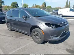 2C4RC1BG5JR278964 2018 CHRYSLER PACIFICA