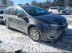 2C4RC1BG5JR290564 2018 CHRYSLER PACIFICA