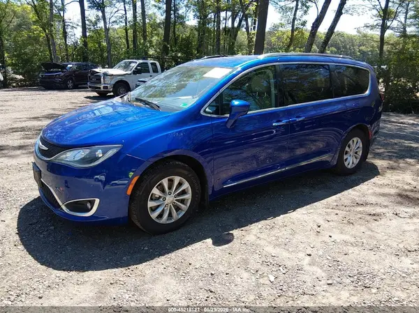 2C4RC1BG5JR330691 2018 CHRYSLER PACIFICA - Image 2