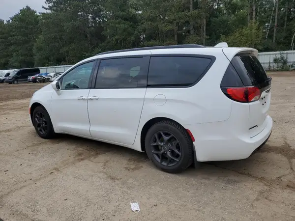 2C4RC1BG5JR332697 2018 CHRYSLER PACIFICA - Image 2