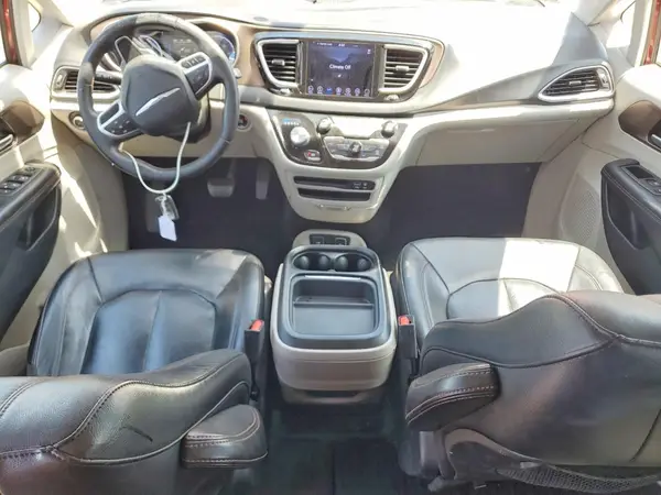 2C4RC1BG5JR332926 2018 CHRYSLER PACIFICA - Image 8