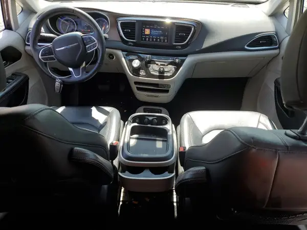 2C4RC1BG5JR352786 2018 CHRYSLER PACIFICA - Image 8