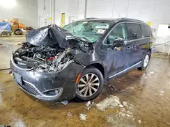 2C4RC1BG5JR356112 2018 CHRYSLER PACIFICA