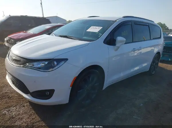2C4RC1BG5KR522663 2019 CHRYSLER PACIFICA - Image 2