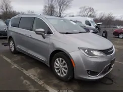 2C4RC1BG5KR523599 2019 CHRYSLER PACIFICA