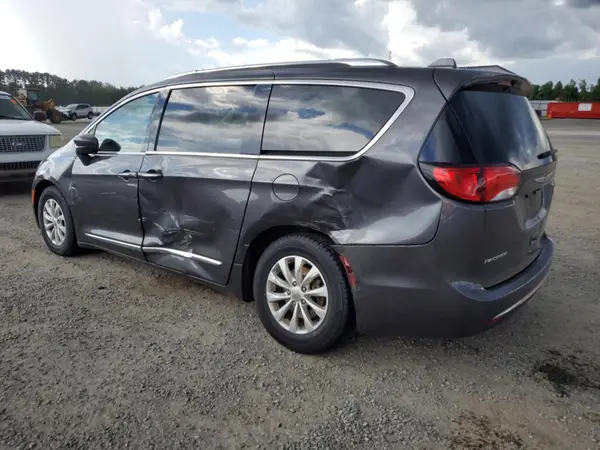 2C4RC1BG5KR523893 2019 CHRYSLER PACIFICA - Image 2