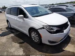 2C4RC1BG5KR531704 2019 CHRYSLER PACIFICA