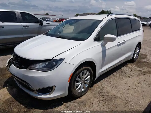 2C4RC1BG5KR531704 2019 CHRYSLER PACIFICA - Image 2