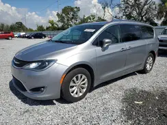 2C4RC1BG5KR561088 2019 CHRYSLER PACIFICA