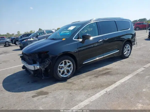 2C4RC1BG5KR575931 2019 CHRYSLER PACIFICA - Image 2