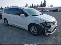 2C4RC1BG5KR581406 2019 CHRYSLER PACIFICA