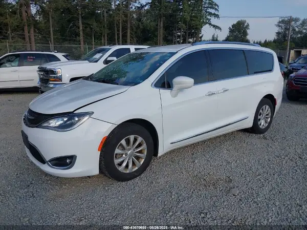 2C4RC1BG5KR581406 2019 CHRYSLER PACIFICA - Image 2