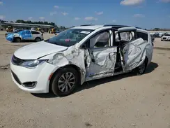 2C4RC1BG5KR592809 2019 CHRYSLER PACIFICA
