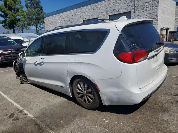 2C4RC1BG5KR626294 2019 CHRYSLER PACIFICA - Image 2