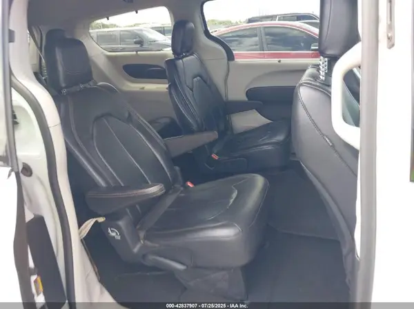 2C4RC1BG5KR627008 2019 CHRYSLER PACIFICA - Image 8