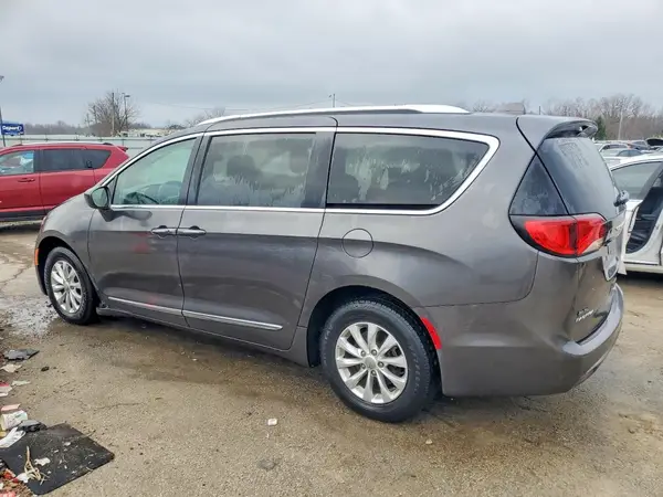 2C4RC1BG5KR627025 2019 CHRYSLER PACIFICA - Image 2