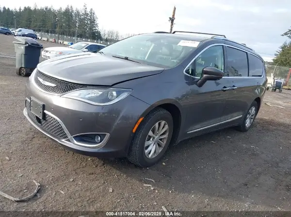2C4RC1BG5KR629051 2019 CHRYSLER PACIFICA - Image 2