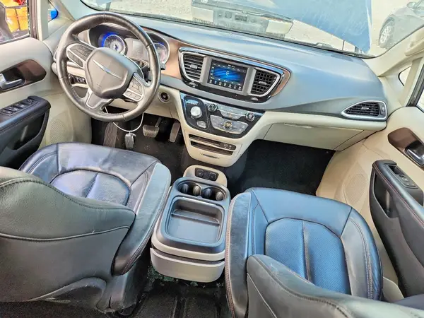 2C4RC1BG5KR644701 2019 CHRYSLER PACIFICA - Image 8
