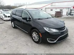 2C4RC1BG5KR650109 2019 CHRYSLER PACIFICA