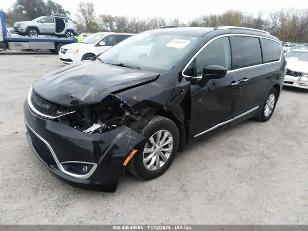 2C4RC1BG5KR650109 2019 CHRYSLER PACIFICA - Image 2
