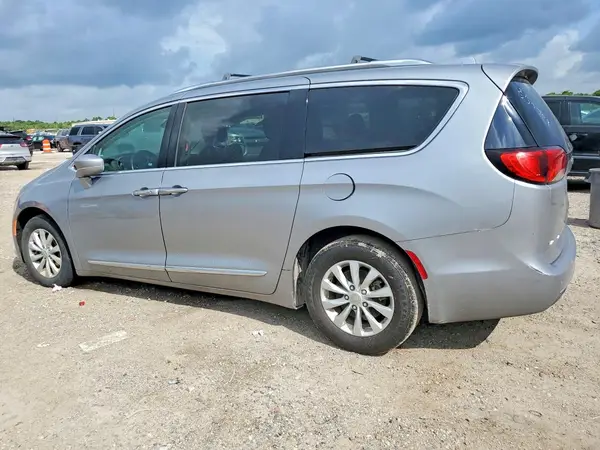 2C4RC1BG5KR650773 2019 CHRYSLER PACIFICA - Image 2