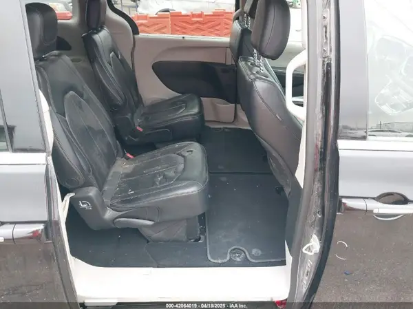 2C4RC1BG5KR651535 2019 CHRYSLER PACIFICA - Image 8