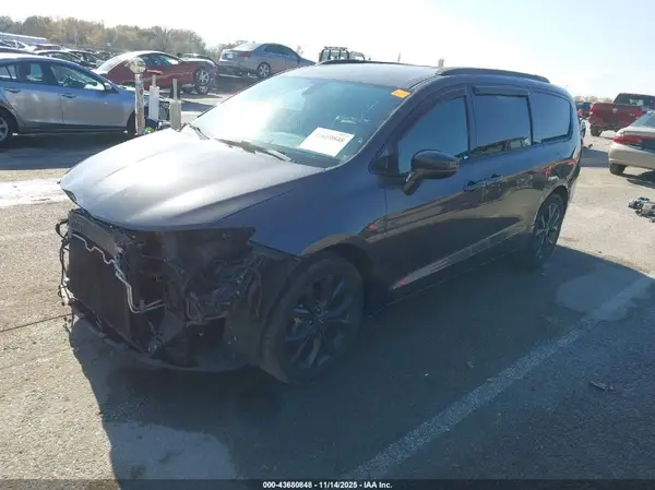 2C4RC1BG5KR667850 2019 CHRYSLER PACIFICA - Image 2